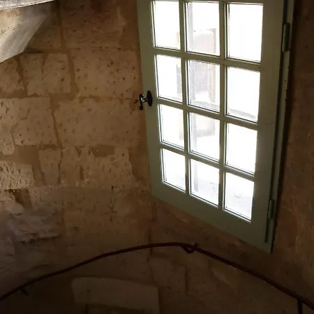 Apartment Uzes, Au Coeur Du Centre Medieval Le Logis Du Consul Un Bien D'exception Du Xvieme Siecle