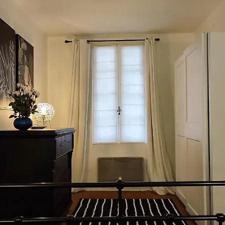 Uzes, Au Coeur Du Centre Medieval Le Logis Du Consul Un Bien D'exception Du Xvieme Siecle Apartament Uzès