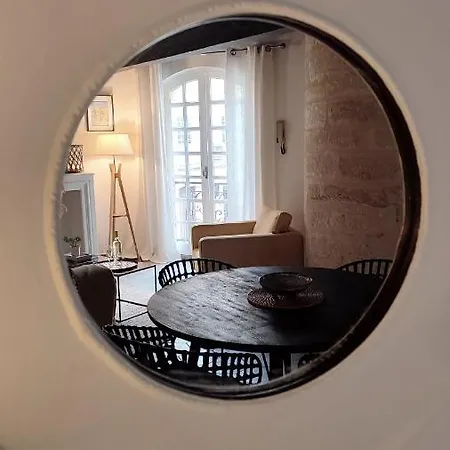 Apartment Uzes, Au Coeur Du Centre Medieval Le Logis Du Consul Un Bien D'exception Du Xvieme Siecle